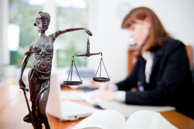 Спрощено порядок відбору адвокатів для надання безоплатної правової допомоги